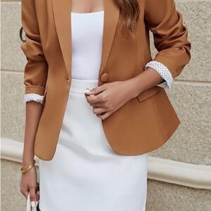 Elegant Tan Women's Blazer